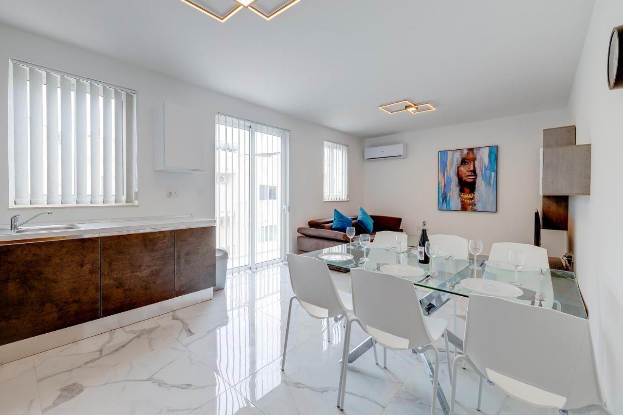 Stylish 2Br Apartment In Central St Julians St. Julian's Exteriör bild