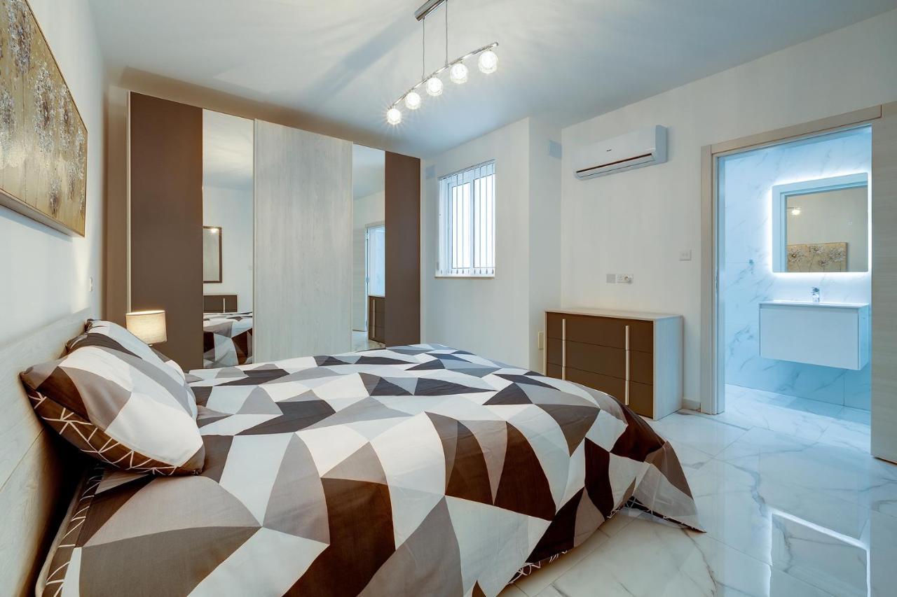 Stylish 2Br Apartment In Central St Julians St. Julian's Exteriör bild
