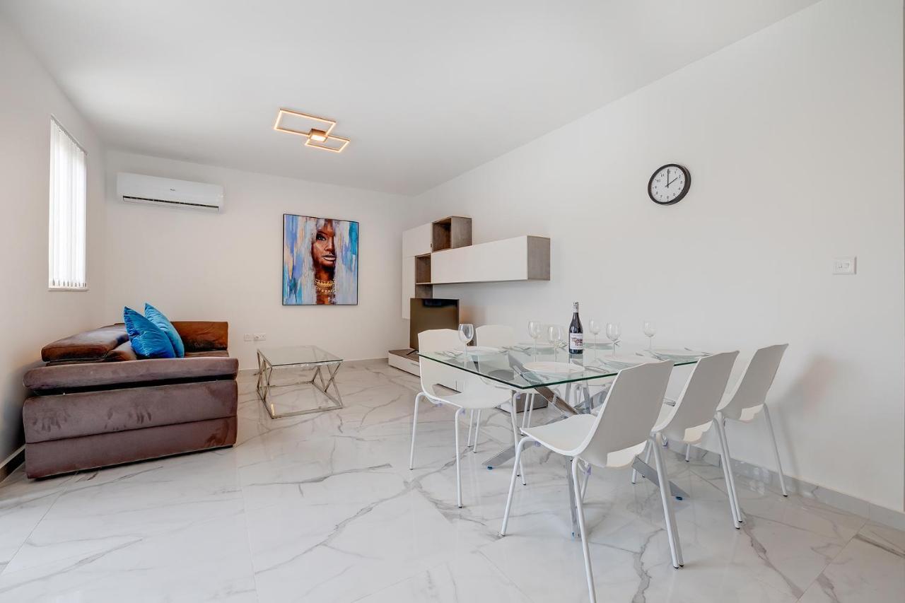Stylish 2Br Apartment In Central St Julians St. Julian's Exteriör bild