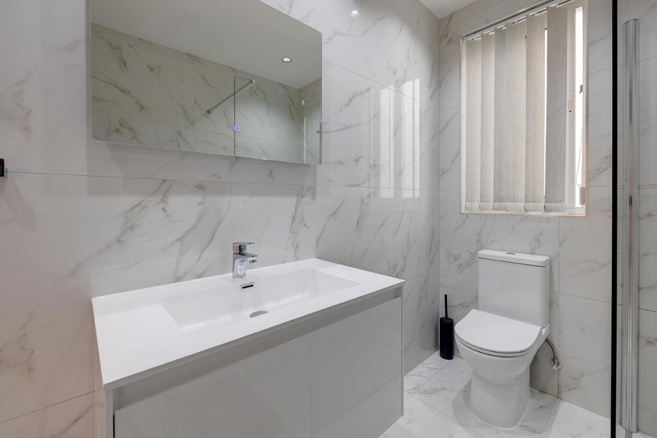 Stylish 2Br Apartment In Central St Julians St. Julian's Exteriör bild